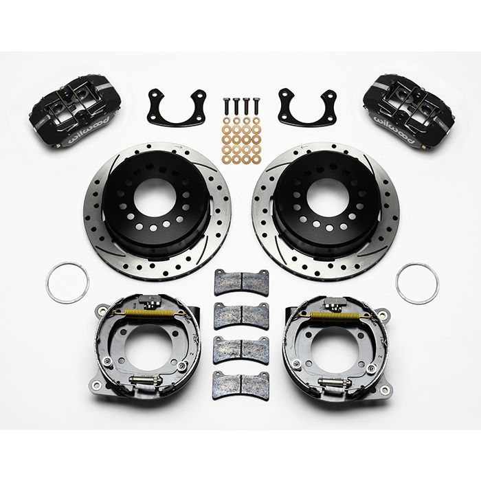 Kit de freno de estacionamiento trasero de perfil bajo Dynapro forjado Wilwood 140-11403 con discos perforados y ranurados pulidos.