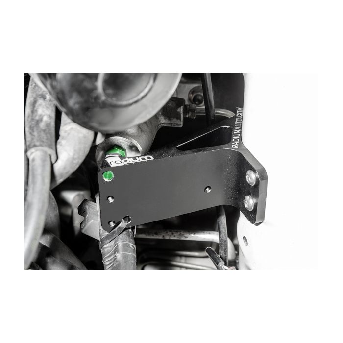 Soporte para cilindro maestro para Subaru / SAAB 9-2X Radium Engineering