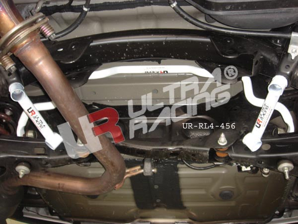 Barra estabilizadora trasera 23 mm Ultra Racing para Toyota RAV4 2.4 06+