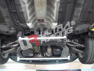 Barra inferior trasera 475 Ultra Racing para Hyundai Accent 06+ / Kia Rio 1.4