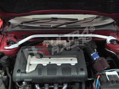 Barra de torre superior delantera Ultra Racing para Hyundai Coupe 03-08
