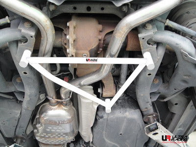 Barra trasera Ultra Racing para Landrover Range Rover Sport 4.4 V8 05+