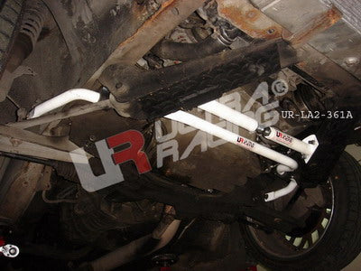 Barra inferior delantera Ultra Racing para Nissan Skyline R32 GTST / Cefiro A31