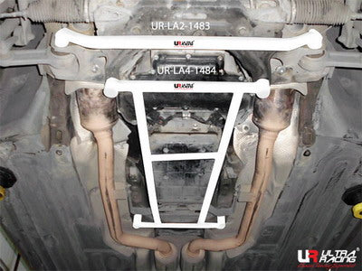 H-Brace delantera Ultra Racing para Mercedes Clase E 03-06 W211