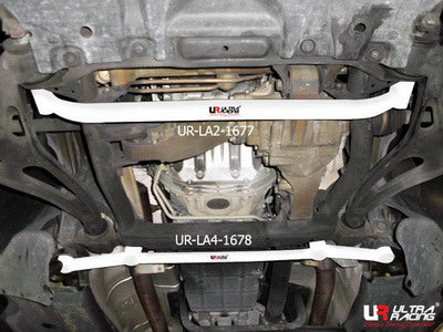 Barra de refuerzo delantera Ultra Racing para Mercedes Clase R W251/W350 07+ 3.5