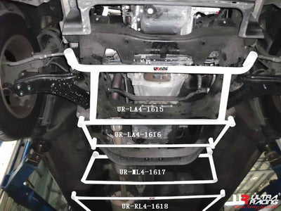 Barra inferior central Ultra Racing para Hyundai H1 07+ 2.5D
