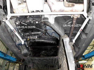 Barra inferior central Ultra Racing para Mercedes Clase A 97-05 A160