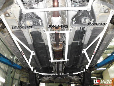 Barra de refuerzo inferior central Ultra Racing para Nissan Teana 09+ J32