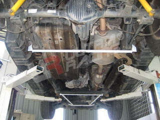 Barra tensora inferior trasera Ultra Racing para SsangYong Rexton 06-10