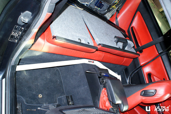 Room Bar 1535 Ultra Racing para BMW Serie 3 E46 M3 3.2 01-06