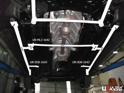 Barras laterales Ultra Racing para Hyundai Elantra 11-15 / I30 12-17