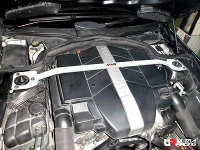 Barra de torre delantera superior Ultra Racing para Mercedes SL 350 02-11