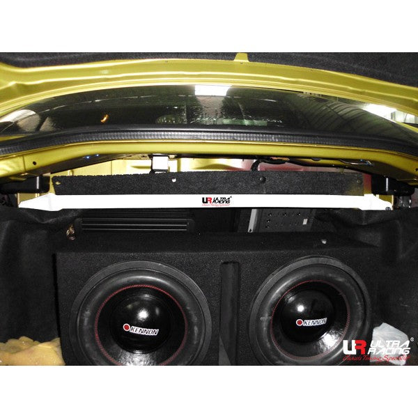 Barra de torre trasera superior Ultra Racing para Nissan Skyline V35 2.5 01+