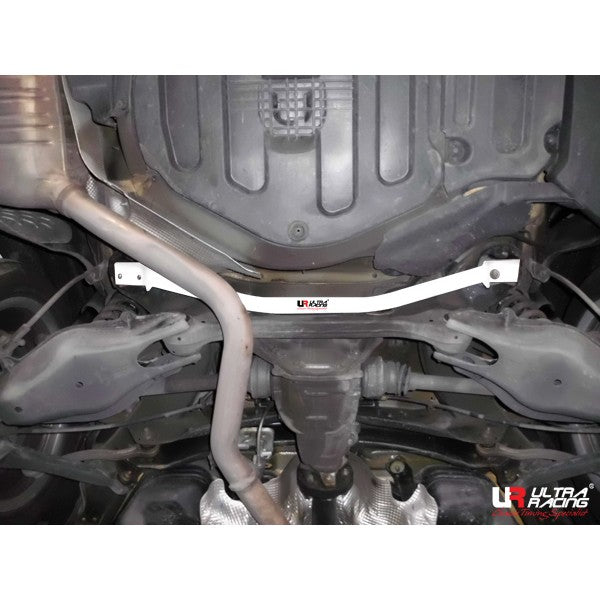 Barra tensora inferior trasera Ultra Racing para Mercedes Clase E 2.0K W212 11+