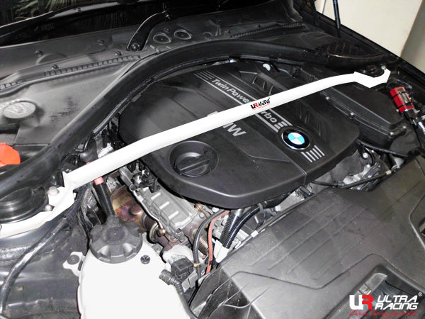 Barra de torre delantera superior Ultra Racing para BMW Serie 3 F30 2.0D 11+