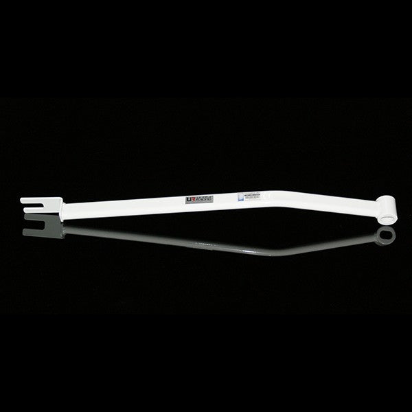 Barra inferior delantera Ultra Racing para Ford Focus Mk3 11+