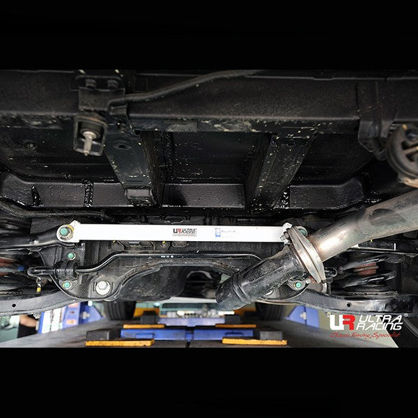 Barra inferior trasera 2275 Ultra Racing para Kia Sorento 2.0D 4WD 13+