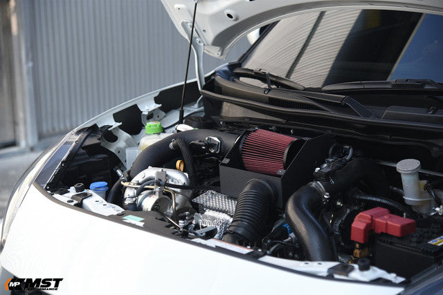 Kit de admisión con filtro de aire MST Performance para Suzuki Swift MK5 1.4 Hybrid Sport SHVS