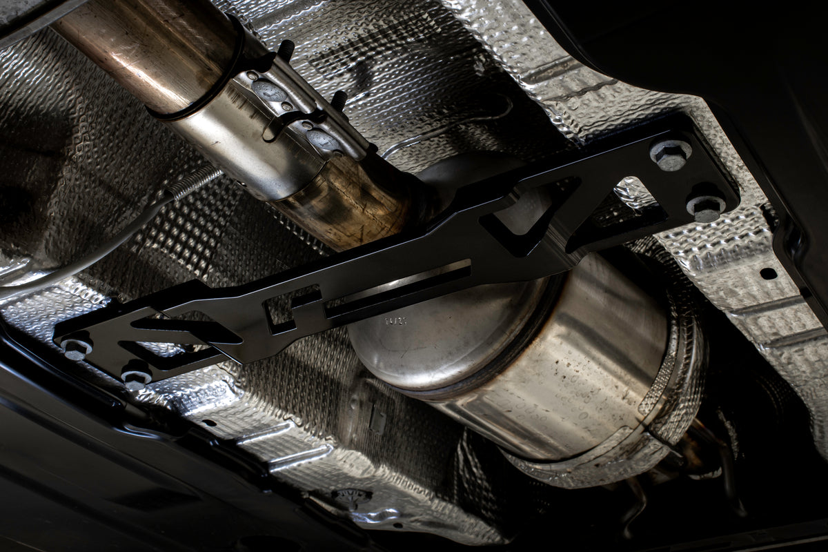 Refuerzo de chasis para túnel inferior central RacingLine para MQB MQB Evo tracción delantera