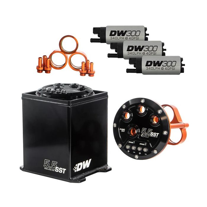Depósito de compensación DeatschWerks de 5,5 L con 3 bombas de combustible DW300