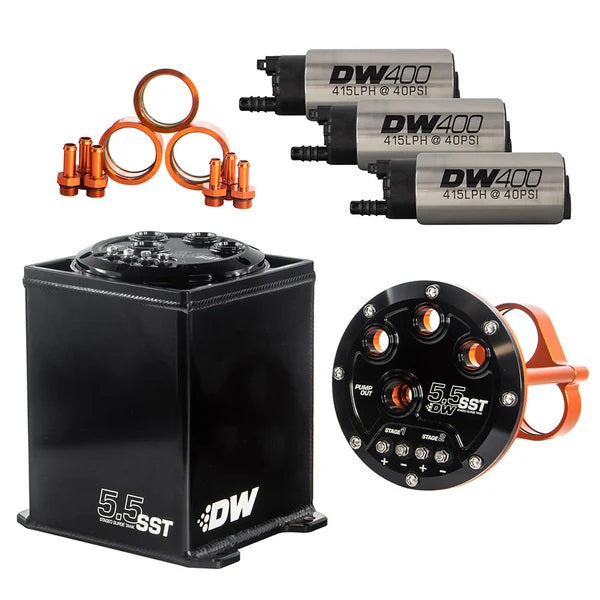 Surge tank DeatschWerks de 5,5 L con 3 bombas de combustible DW400