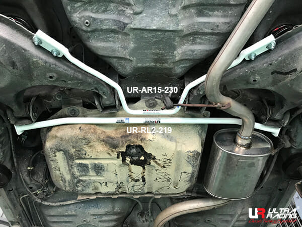 Barra estabilizadora trasera 15 mm Ultra Racing para Perodua Kancil (L200) 660/850 2WD 94-06