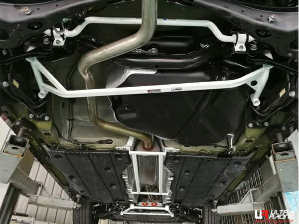 Barra estabilizadora trasera 23 mm Ultra Racing para Volkswagen Golf Gti MK7/MK8 1.4/2.0 TSI 2WD 13+