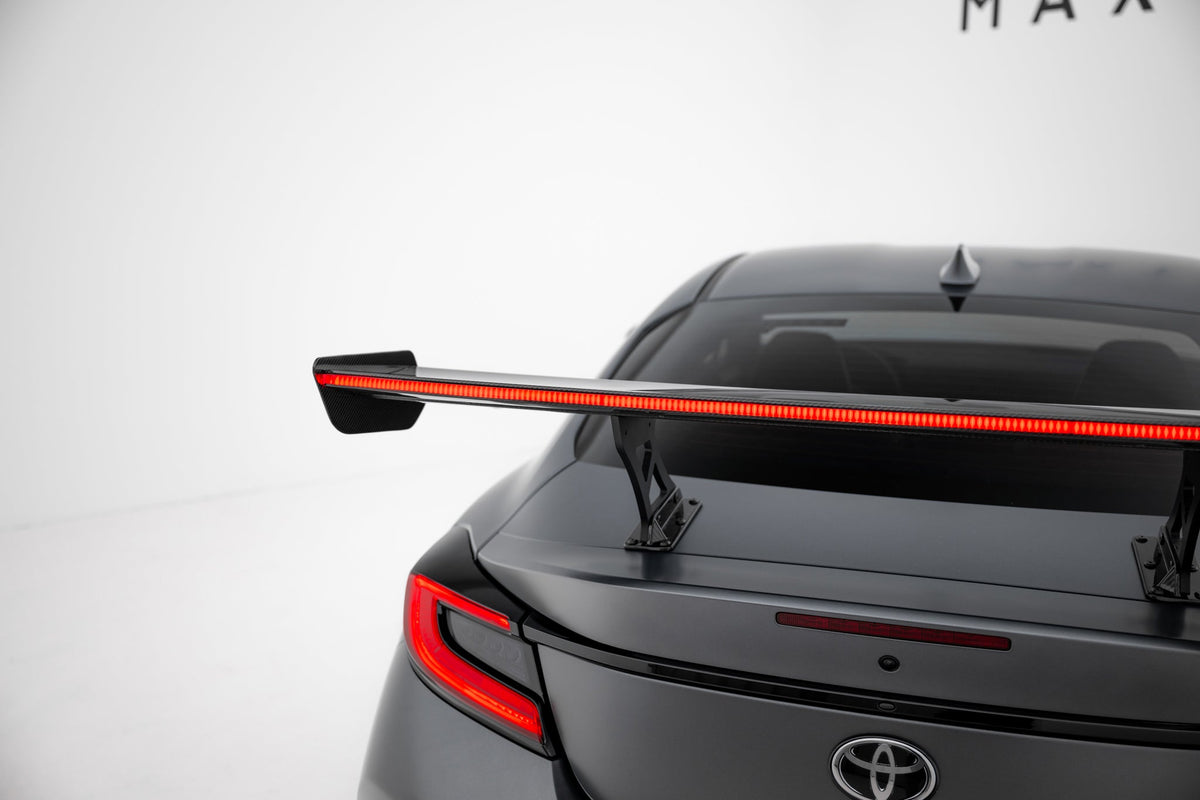 Alerón de carbono con soportes internos + LED para Toyota GR86 / Subaru BRZ Mk2