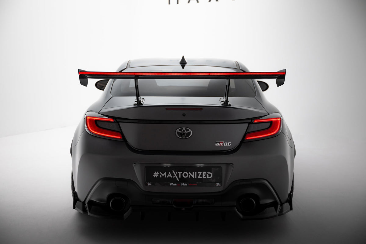 Alerón de carbono con soportes internos + LED para Toyota GR86 / Subaru BRZ Mk2