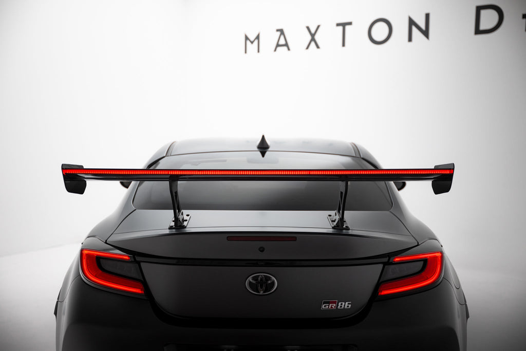Alerón de carbono con soportes internos + LED para Toyota GR86 / Subaru BRZ Mk2