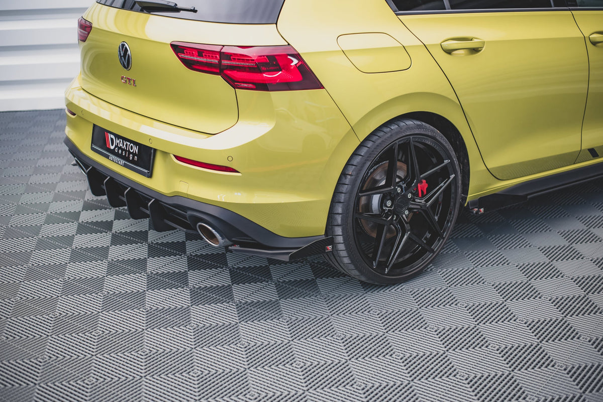 Splitters laterales traseros Street Pro + flaps para Volkswagen Golf GTI Clubsport Mk8