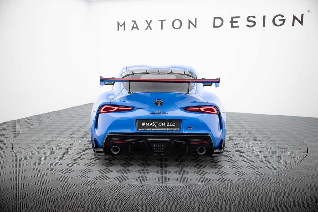 Alerón de carbono con soportes externos + LED para Toyota Supra Mk5