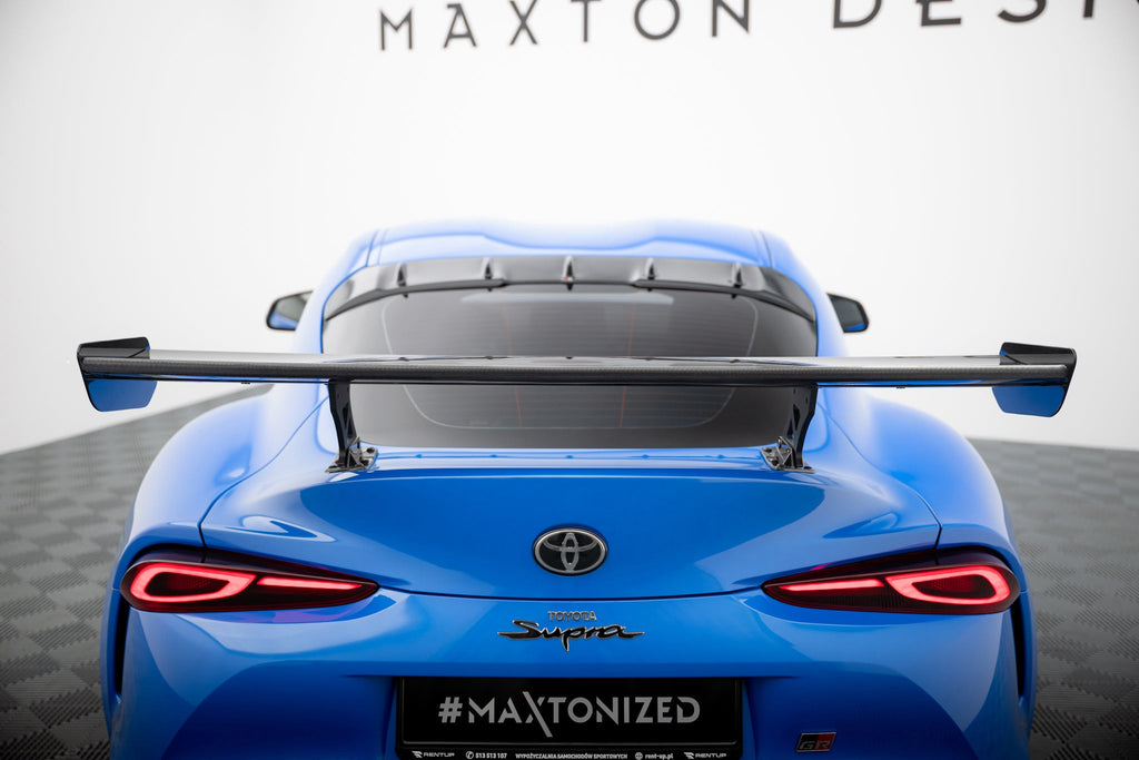 Alerón de carbono con soportes externos para Toyota Supra Mk5