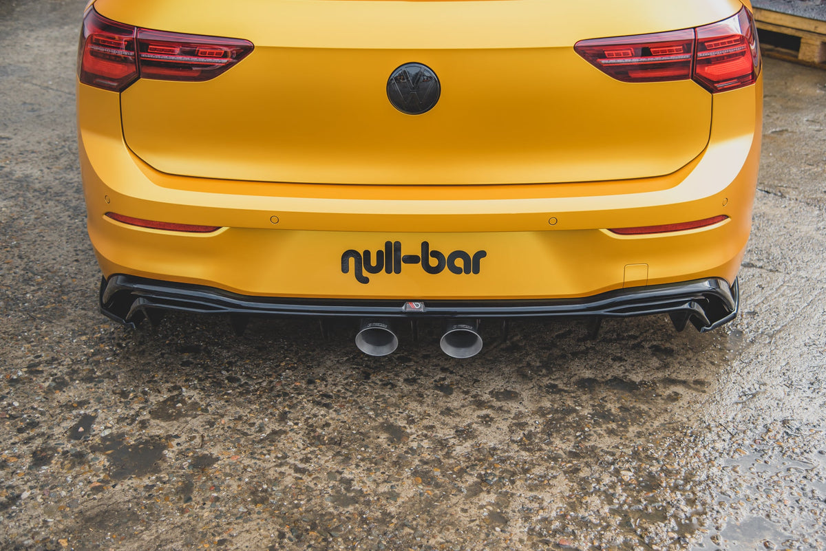 Difusor trasero (estilo R32) con escape para Volkswagen Golf Hatchback Mk8 / Mk8 Facelift