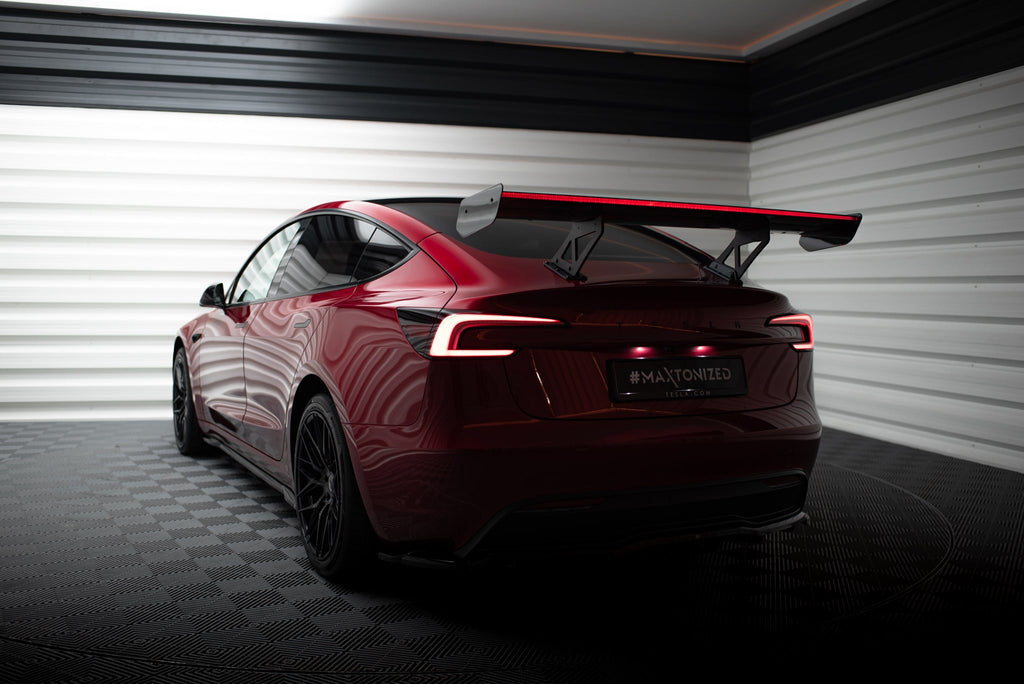 Alerón de carbono + LED para Tesla Model 3