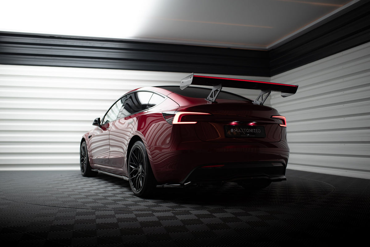 Alerón de carbono + LED para Tesla Model 3