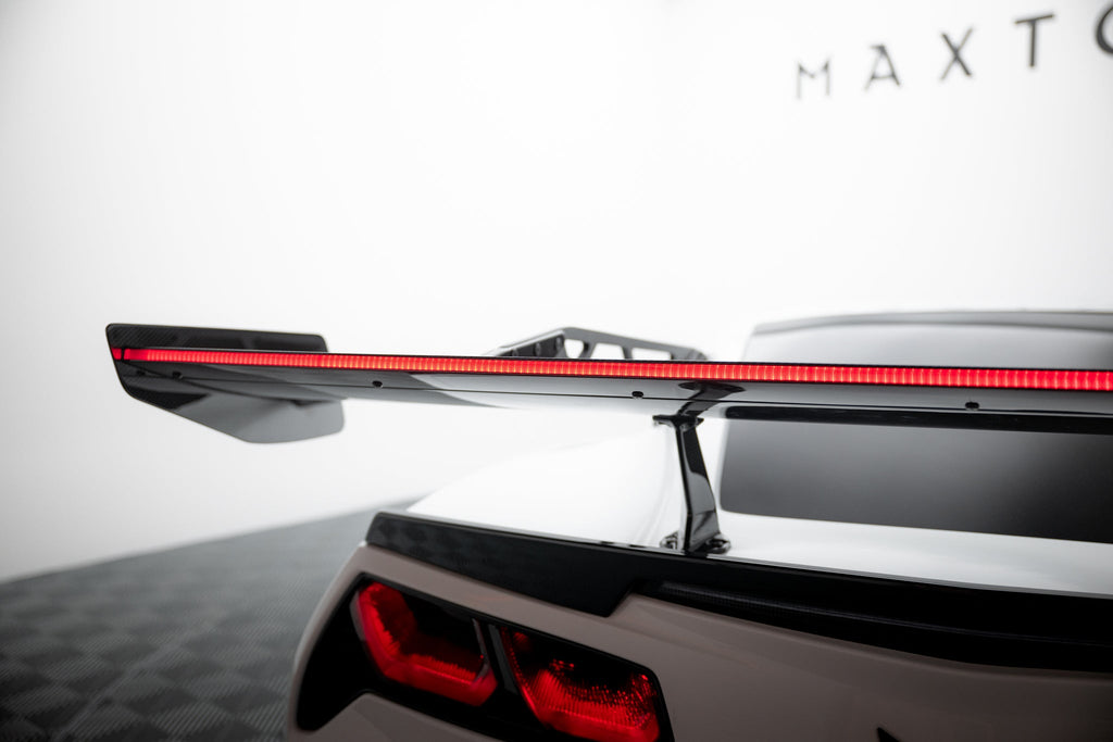 Alerón de carbono con soportes cuello de cisne + LED para Chevrolet Corvette Stingray / Grand Sport C7