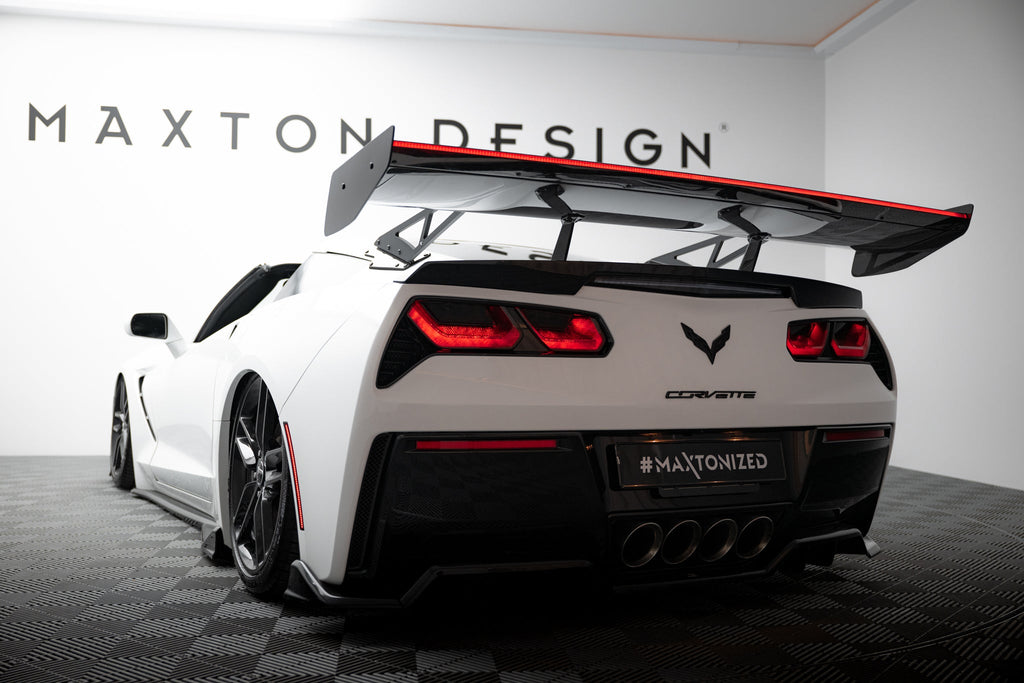 Alerón de carbono con soportes cuello de cisne + LED para Chevrolet Corvette Stingray / Grand Sport C7