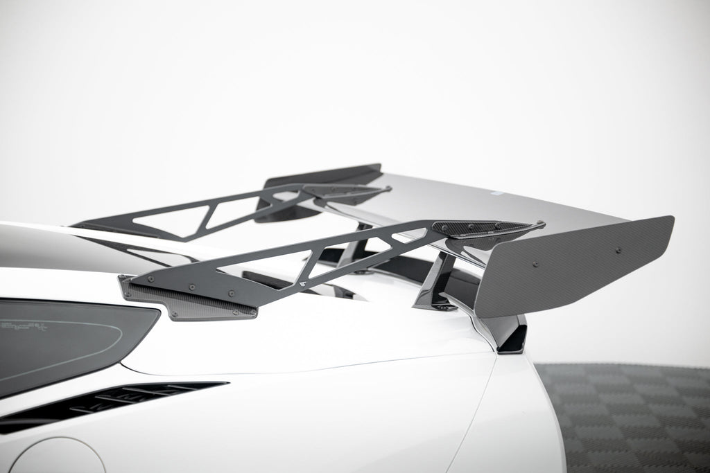 Alerón de carbono con soportes cuello de cisne + LED para Chevrolet Corvette Stingray / Grand Sport C7