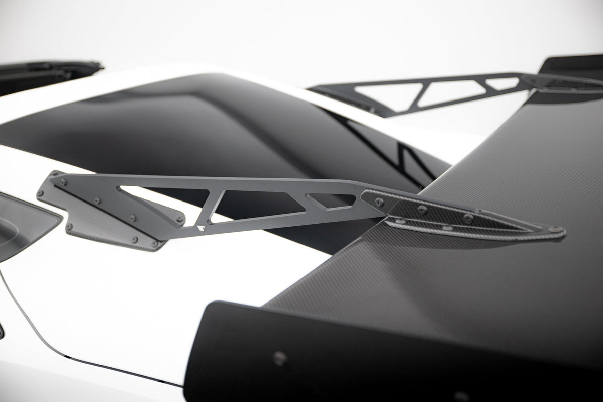 Alerón de carbono con soportes cuello de cisne + LED para Chevrolet Corvette Stingray / Grand Sport C7