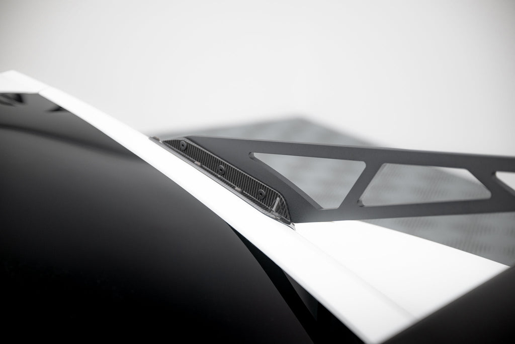Alerón de carbono con soportes cuello de cisne + LED para Chevrolet Corvette Stingray / Grand Sport C7