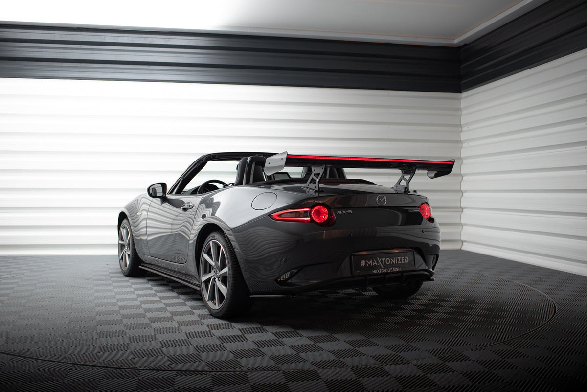 Alerón de carbono con soportes internos + LED para Mazda MX-5 ND (Mk4)