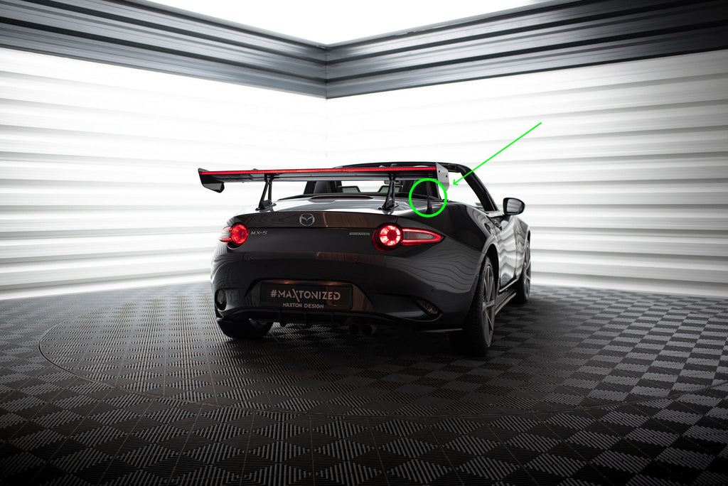 Alerón de carbono con soportes cuello de cisne + LED para Mazda MX-5 ND (Mk4)