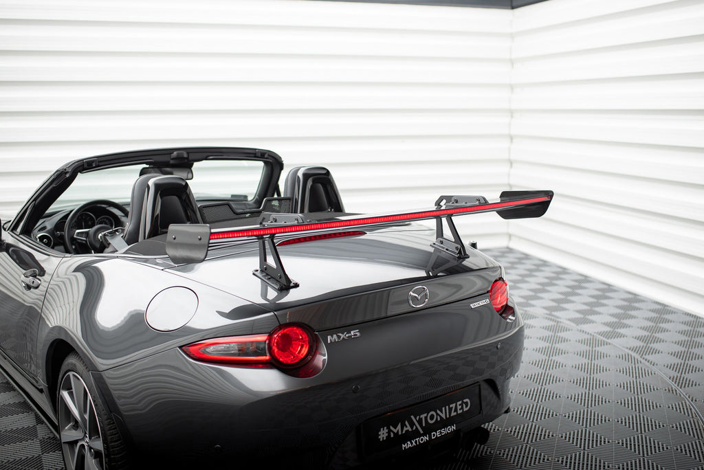 Alerón de carbono con soportes cuello de cisne + LED para Mazda MX-5 ND (Mk4)