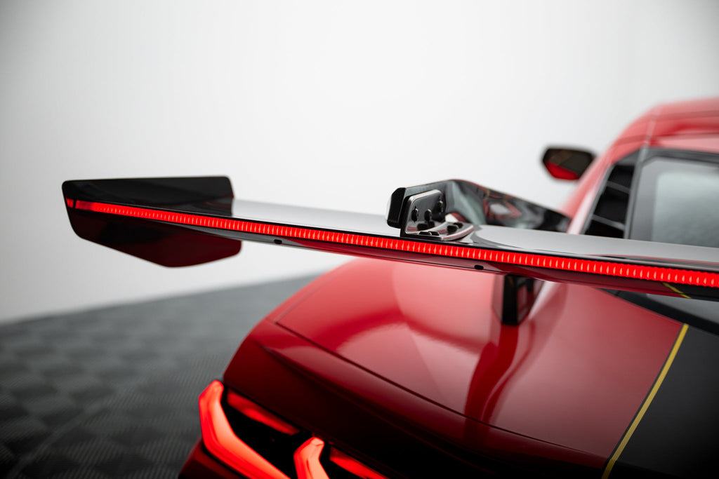 Alerón de carbono + LED para Chevrolet Corvette C8