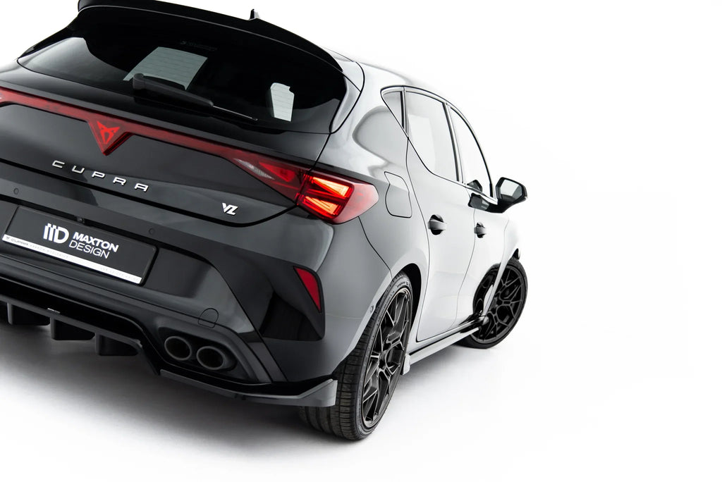 Splitter trasero (con barras verticales) V.1 para Cupra Leon Hatchback Mk1 Facelift