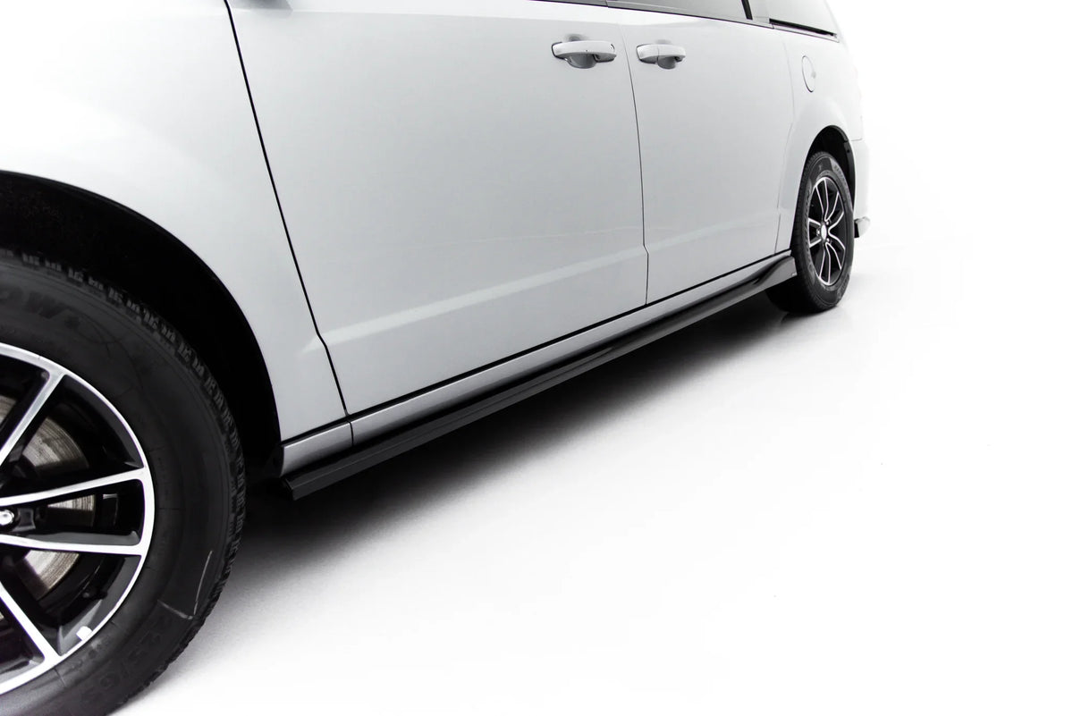 Difusores de taloneras para Dodge Grand Caravan Mk5 Facelift