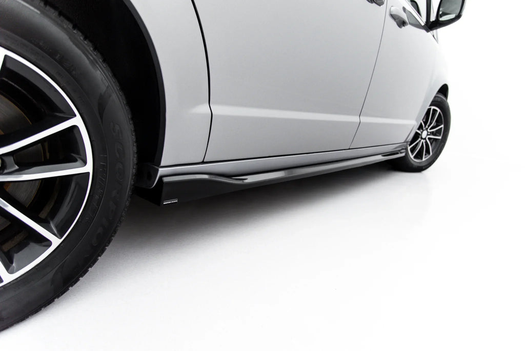 Difusores de taloneras para Dodge Grand Caravan Mk5 Facelift