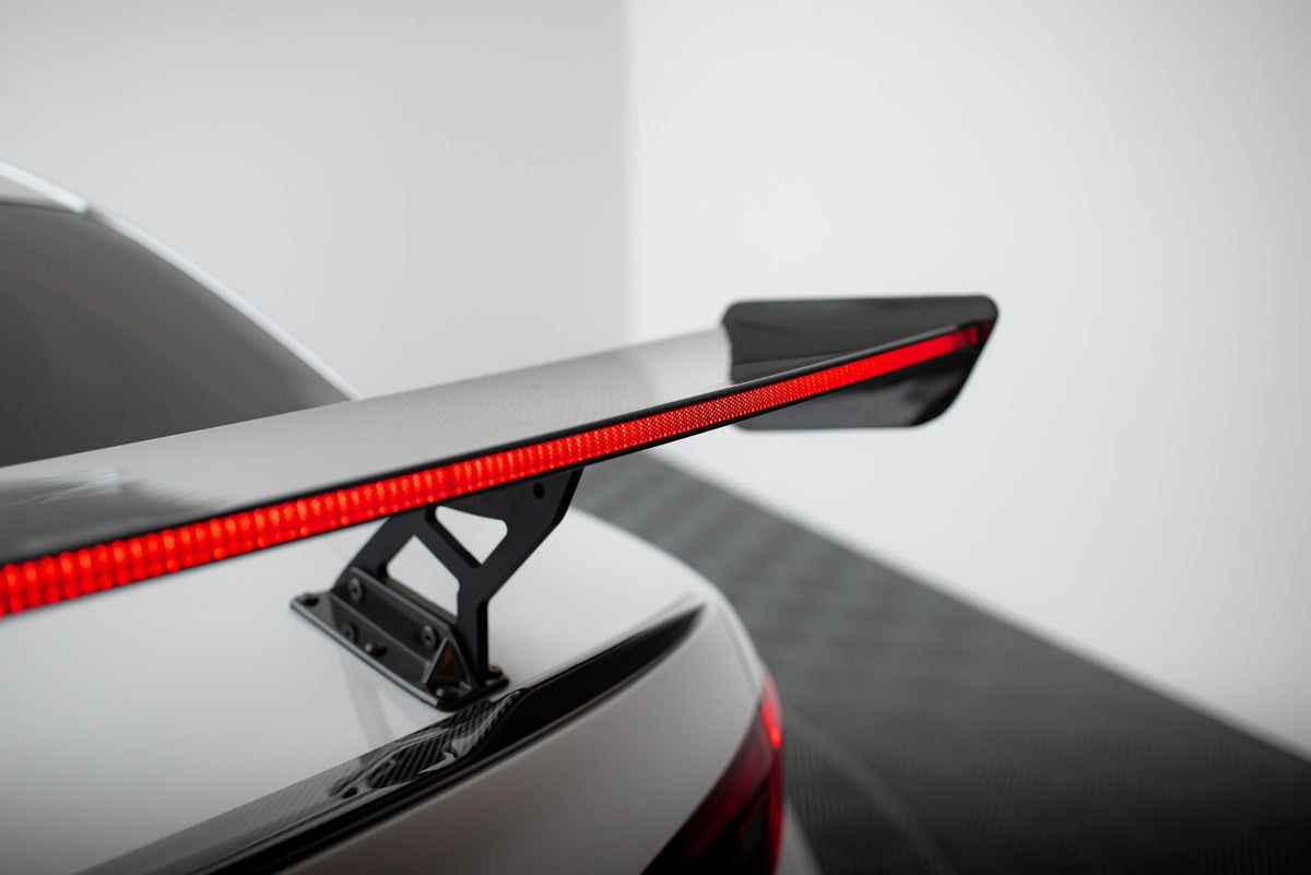 Alerón de carbono + LED para Alfa Romeo Giulia Quadrifoglio