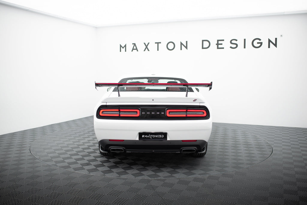 Alerón de carbono + LED para Dodge Challenger Mk3